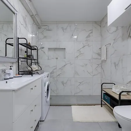 Bellavista - Modern And Renovated Near Fishermen's *